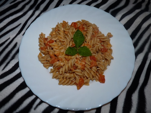 Świdry w świeżym sosie śmietankowo-ziołowym