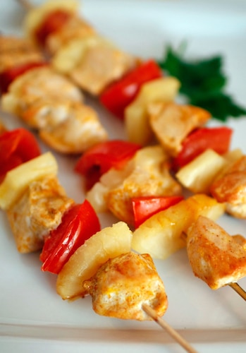 Przepis na Szaszłyki z kurczaka z ananasem Szaszłyki z kurczaka z ananasem