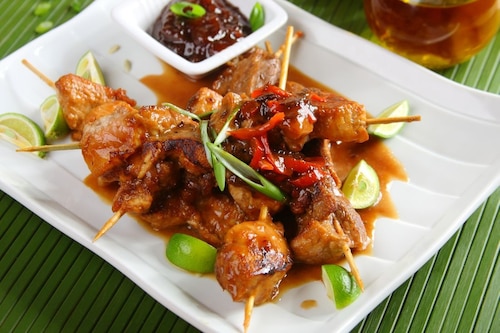 Szaszłyki z szynki w śliwkowym sosie