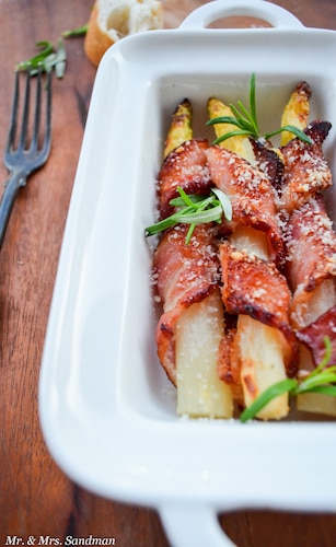 Szparagi w boczku z parmezanem