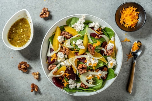 Szpinak z burakami i pomarańczą