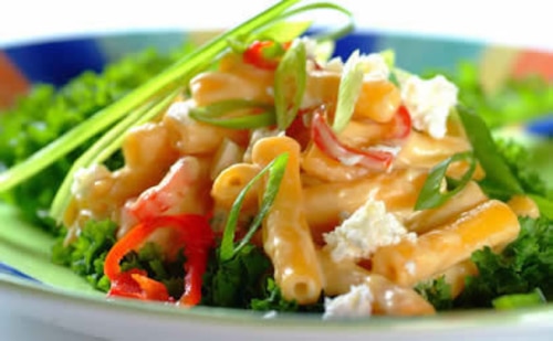 Szybka sałatka z makaronem