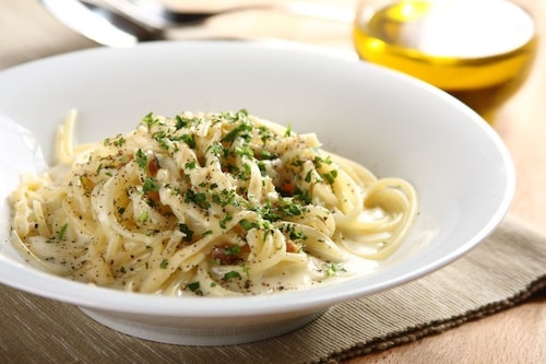 Przepis na Szybkie spaghetti carbonara Szybkie spaghetti carbonara