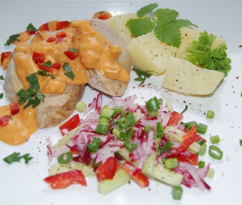 Przepis na Szynka gotowana + paprykowe smaczki Szynka gotowana + paprykowe smaczki