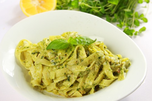 Tagliatelle z orzechowym pesto 