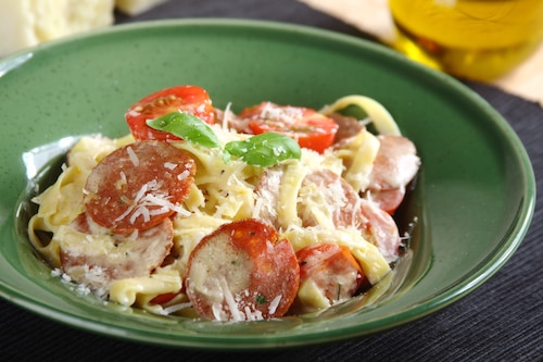 Przepis na Tagliatelle z salami  Tagliatelle z salami