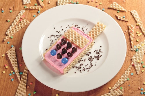 Przepis na Lody truskawkowe z orzechami w czekoladzie "Telefon" Lody truskawkowe z orzechami w czekoladzie "Telefon"