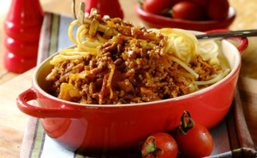 Przepis na Tradycyjne Spaghetti Bolognese Tradycyjne Spaghetti Bolognese