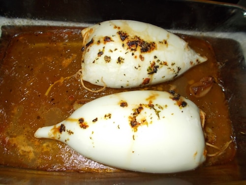 Tunezyjskie Faszerowane kalmary zapiekane z oliwą czosnkową