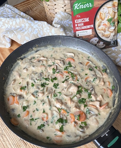 Kurczak w sosie pieczarkowym