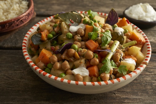 Warzywny gulasz z czerwonym curry i napojem kokosowym