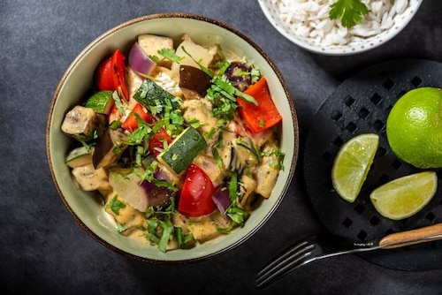 Przepis na Wegetariańskie curry z ananasem Wegetariańskie curry z ananasem