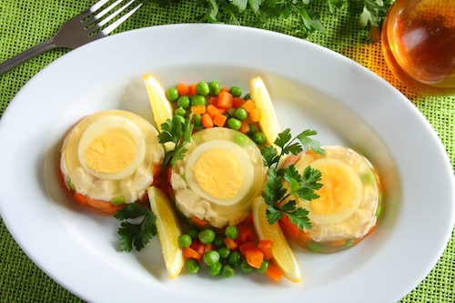 Przepis na Wielkanocne tymbaliki z jajkiem i kurczakiem Wielkanocne tymbaliki z jajkiem i kurczakiem