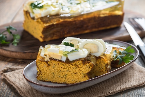 Wielkanocny pasztet z łososia z galaretką