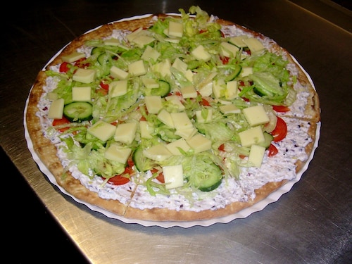 Wiosenna chrupiąca pizza FIT z warzywami