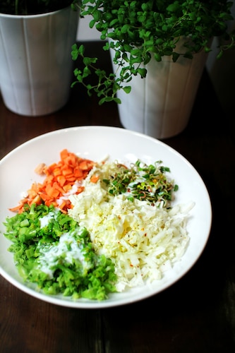 Witaminowa surówka wiosenna