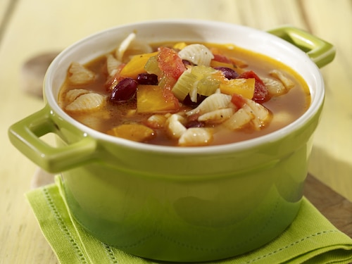 Przepis na Zupa minestrone z makaronem Zupa minestrone z makaronem