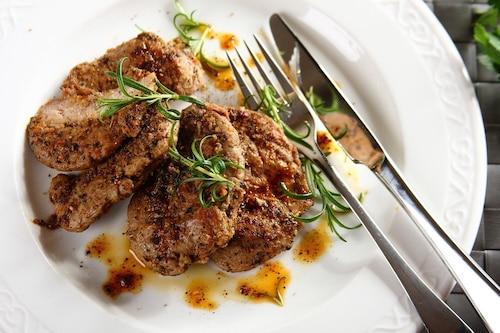 Przepis na Włoskie medaliony z pieprzem i rozmarynem Włoskie medaliony z pieprzem i rozmarynem