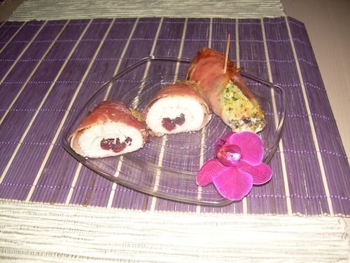 Wykwintne roladki z kurczaka z żurawiną i szynką parmeńską