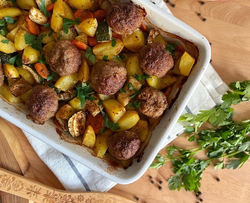 Ziemniaki zapiekane z pulpetami