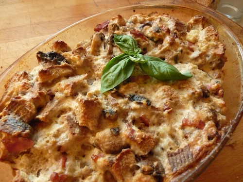 Przepis na Zapiekanka chlebowa z pieczarkami Zapiekanka chlebowa z pieczarkami