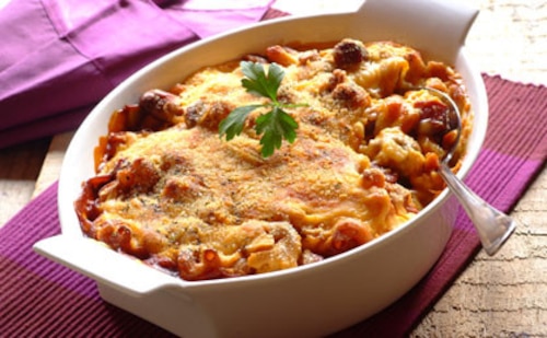 Przepis na Zapiekanka makaronowa z kabanosem Zapiekanka makaronowa z kabanosem