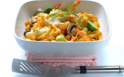 Zapiekanka makaronowa z krewetkami