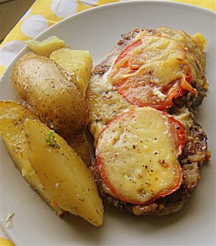 Zapiekany warstwowy karczek 