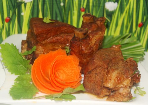 Żeberka w grzybowym sosie