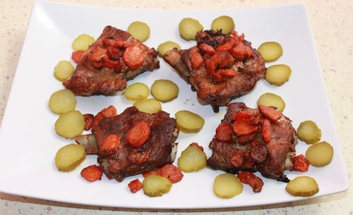 Żeberka z zapiekaną marchewką 