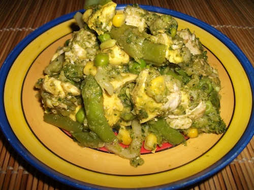 Zielona sałatka z kurczakiem..