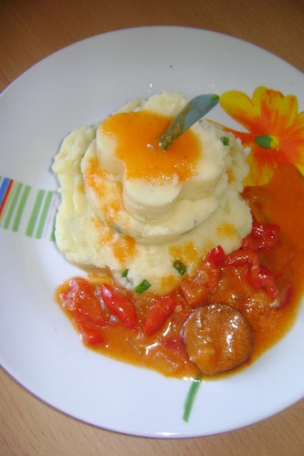 Ziemniaczane kwiatki z leczo