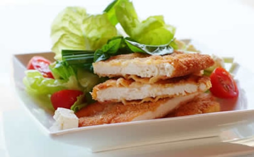 Przepis na Złoty sznycel z kurczaka  Złoty sznycel z kurczaka