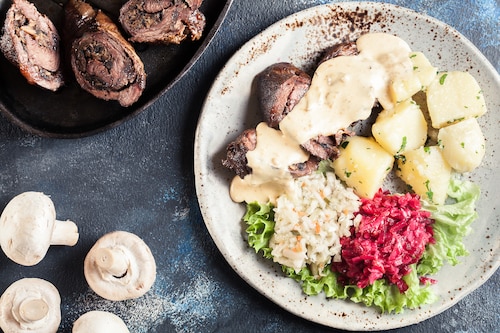 Przepis na Zrazy wołowe z pieczarkami Zrazy wołowe z pieczarkami