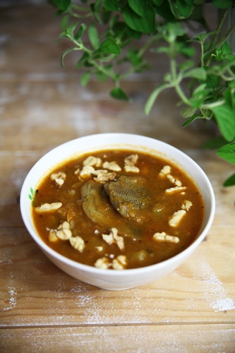 Zupa dyniowa z karczochami i orzechami