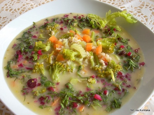 Zupa jarzynowa z mieszanką kasz