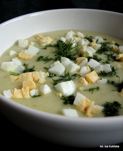 Zupa krem z kalarepki z jajkiem 