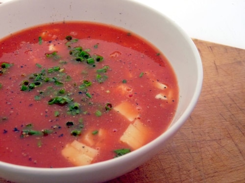 Zupa pomidorowa z mozzarellą