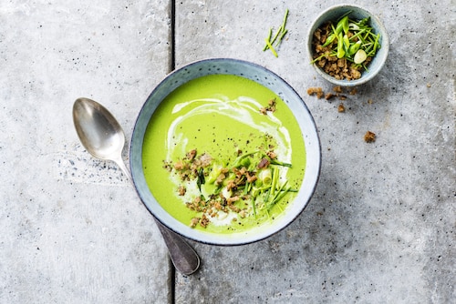 Przepis na Zupa szpinakowa ze szczypiorkiem Zupa szpinakowa ze szczypiorkiem