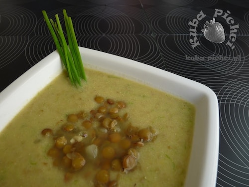 Przepis na Zupa z cukinią i soczewicą Zupa z cukinią i soczewicą