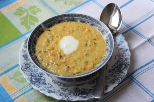 Zupa z cukinii, marchwi i mleka kokosowego