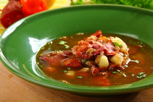 Zupa z soczewicy z jamon serrano