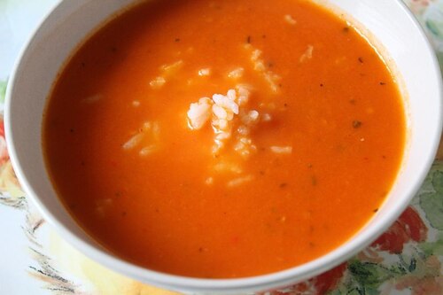Zupa ze świeżych pomidorów