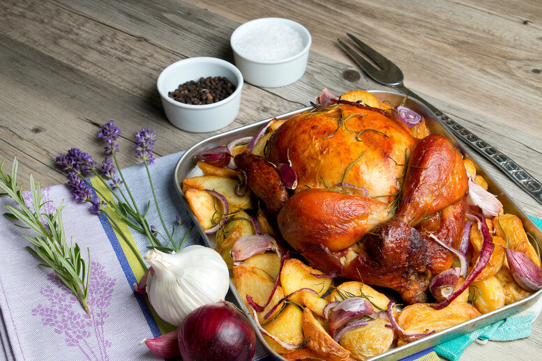 Co zrobić na obiad z resztek pieczonego kurczaka?