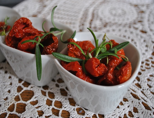 Jak suszyć pomidory w piekarniku i suszarce?