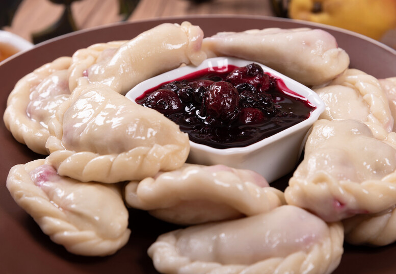 Wareniki, a pierogi i pielmieni – czym różnią się od siebie? Co to za danie?