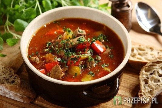 Jak gotować jesienią? Gulasze i inne dania duszone.