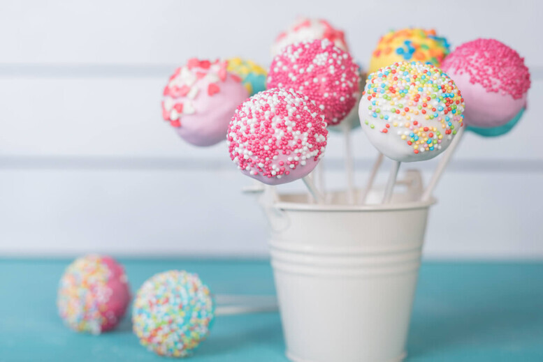 Jak zrobić cake pops, czyli ciastko na patyku? 