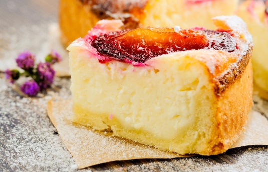 Dlaczego sernik pęka? Co zrobić, aby nie pękał?