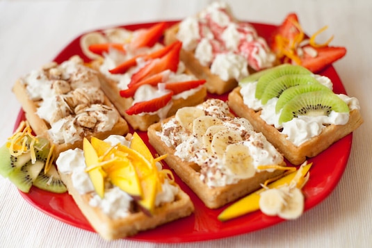 Gofry bez gofrownicy – jak zrobić je na patelni? Czy można je smażyć?